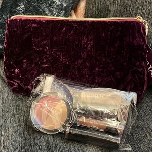 NWT- ULTA SAMPLE MAKEUP SET WITH BAG!